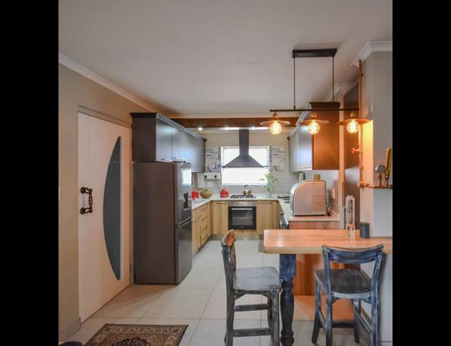 3 BEDROOM APARTMENT FOR SALE IN GOLDEN FIELDS ESTATE